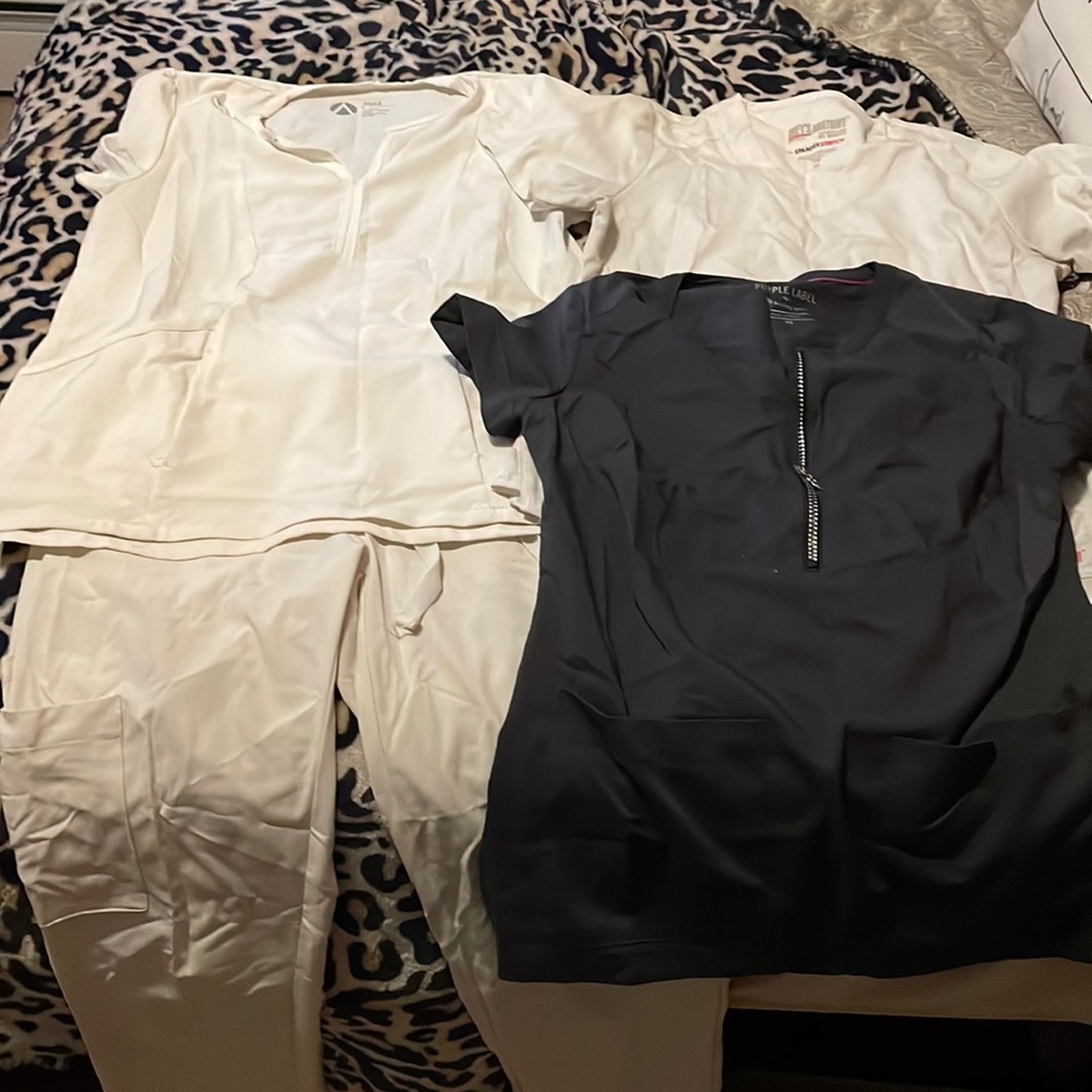 Scrubs, women, size small and XS, freshly cleaned